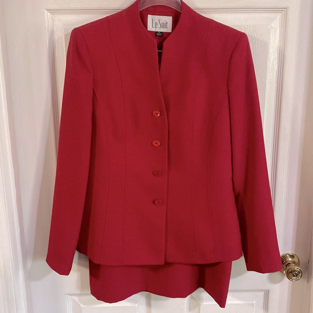 Le Suit two piece skirt set, SIZE 6